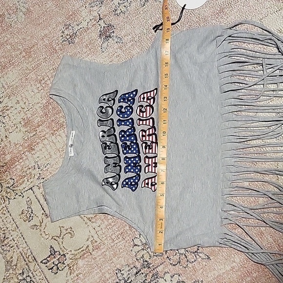 Love Peace & Lazy Days Gray America Fringe Sleeveless Top - Size L - Picture 8 of 9